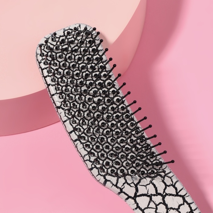 Расчёска массажная, 14,5 × 3 см, цвет белый Расчёска массажная, 14,5 × 3 см, цвет белый