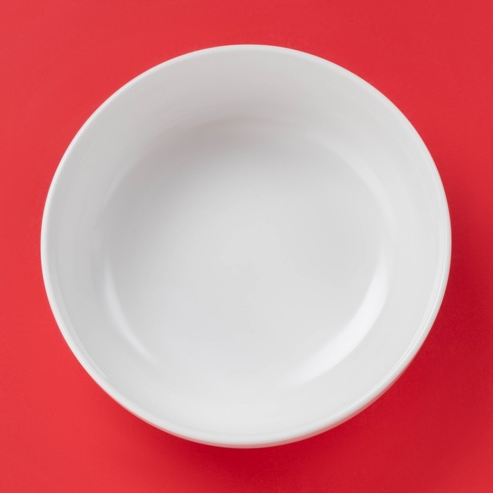 Салатник новогодний Доляна &laquo;Сани Деда Мороза&raquo;, 580 мл, 15,5&times;6 см, фарфор, цвет белый