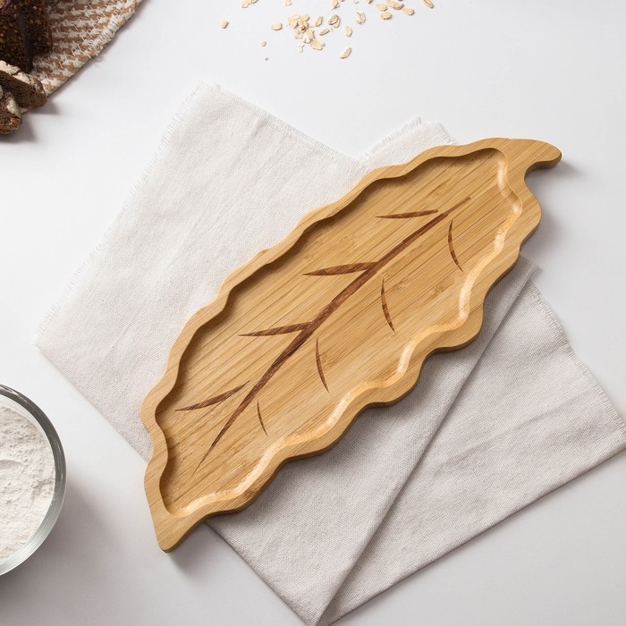 Блюдо для подачи Доляна «Листочек», 35×13×1,3 см, бамбук Блюдо для подачи Доляна «Листочек», 35×13×1,3 см, бамбук