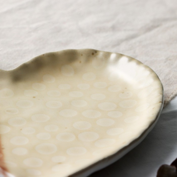 Тарелка керамическая &laquo;Самоцвет&raquo;, 19 х 18 см, цвет бежевый