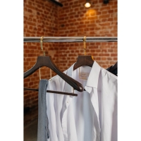 Плечики - вешалка для костюмов LaDо́m Brown Gold, 42,5&times;4&times;19 см, перекладина вельвет, широкие плечики, дерево бук