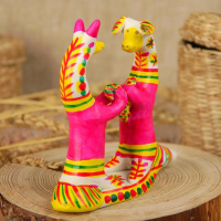 Филимоновская игрушка &laquo;Лиса с петухом&raquo;