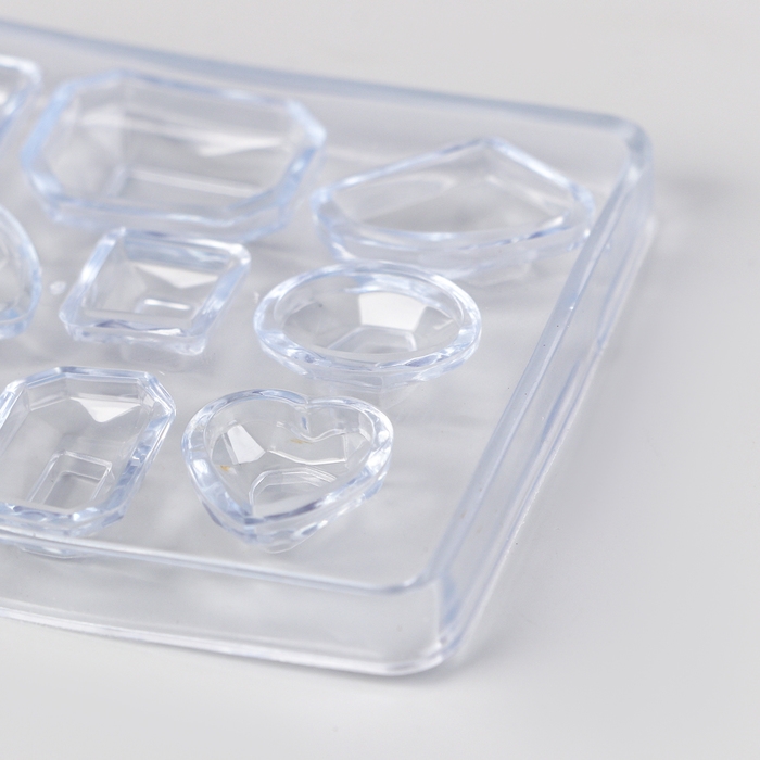 Силиконовый молд для эпоксидной смолы «Драгоценные камни» Силиконовый молд для эпоксидной смолы «Драгоценные камни»