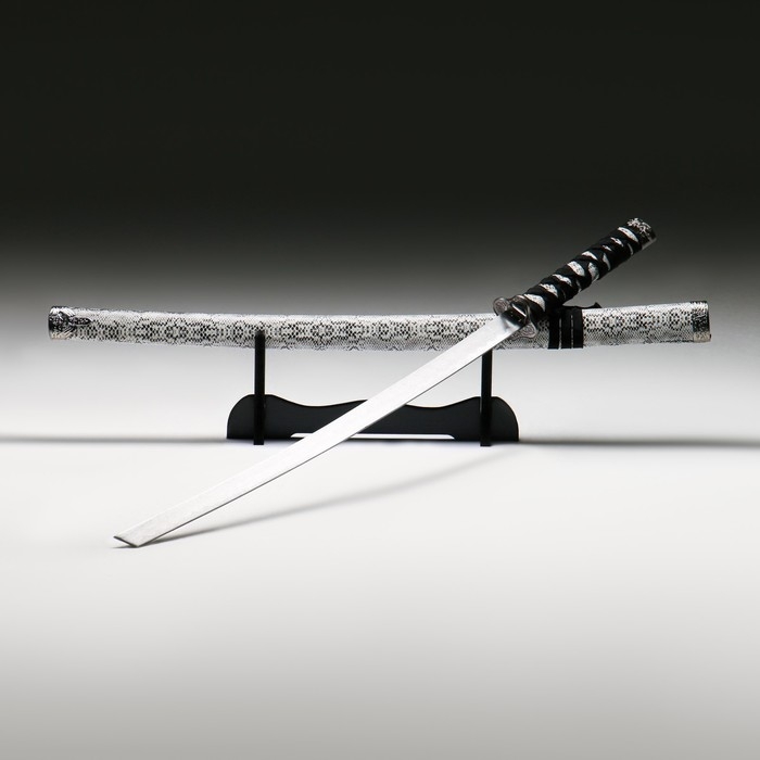 Сувенирное оружие «Катана», на подставке, серые ножны под змеиную кожу, 89 см Сувенирное оружие «Катана», на подставке, серые ножны под змеиную кожу, 89 см