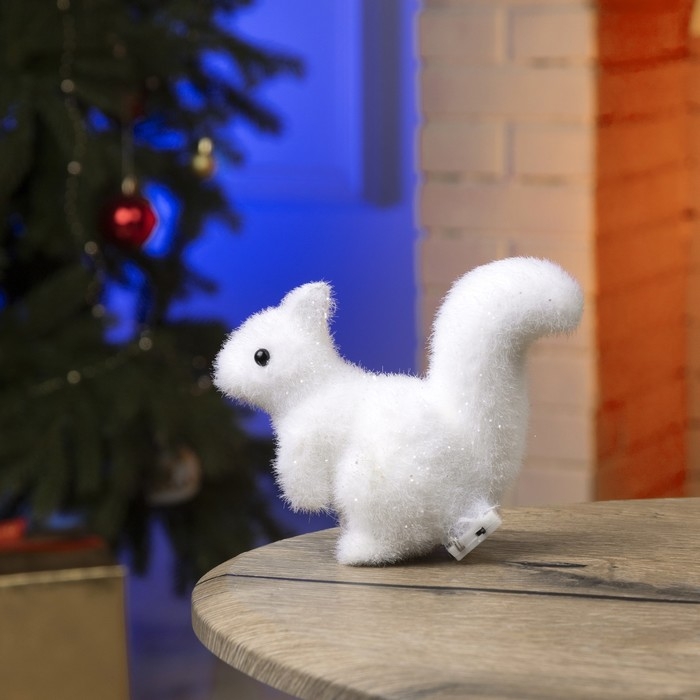 Светодиодная фигура &laquo;Белочка&raquo; 7 &times; 14 &times; 5 см, флок, батарейки CR2032х2 (в комплекте), свечение тёплое белое