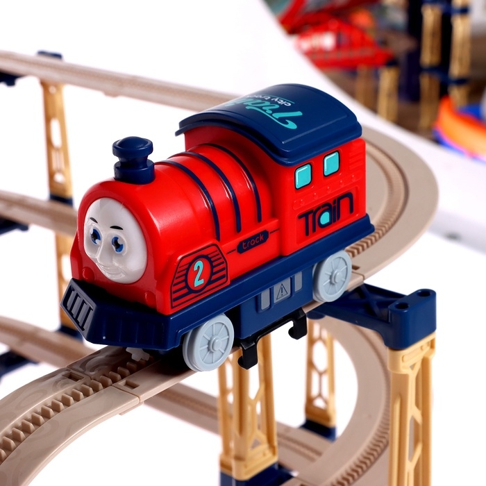 Железная дорога «Город», работает от батареек Железная дорога «Город», работает от батареек