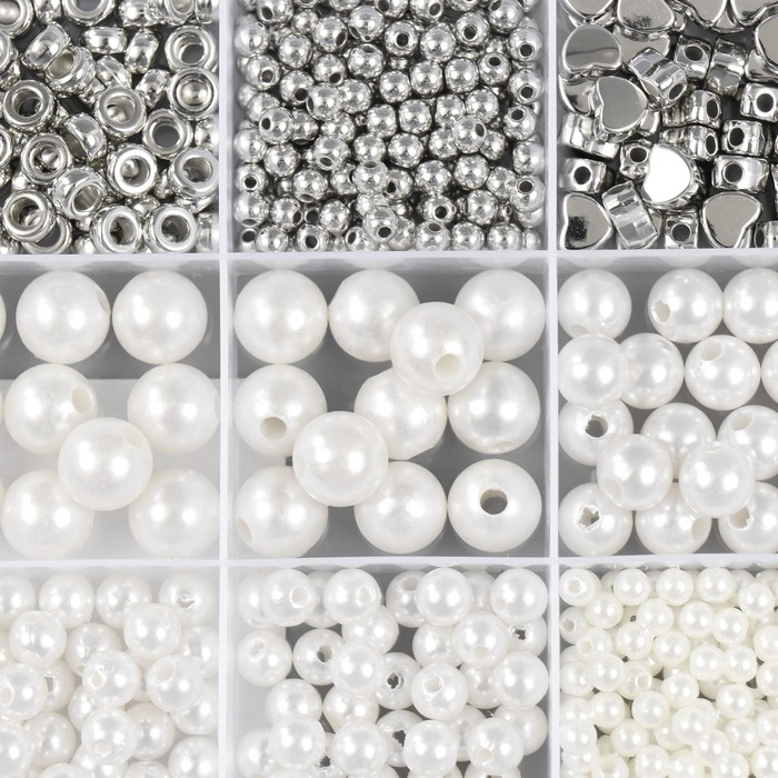 Бусины в шкатулке "Белый перламутр и серебро" 15 делений 10х17,5х2 ссм