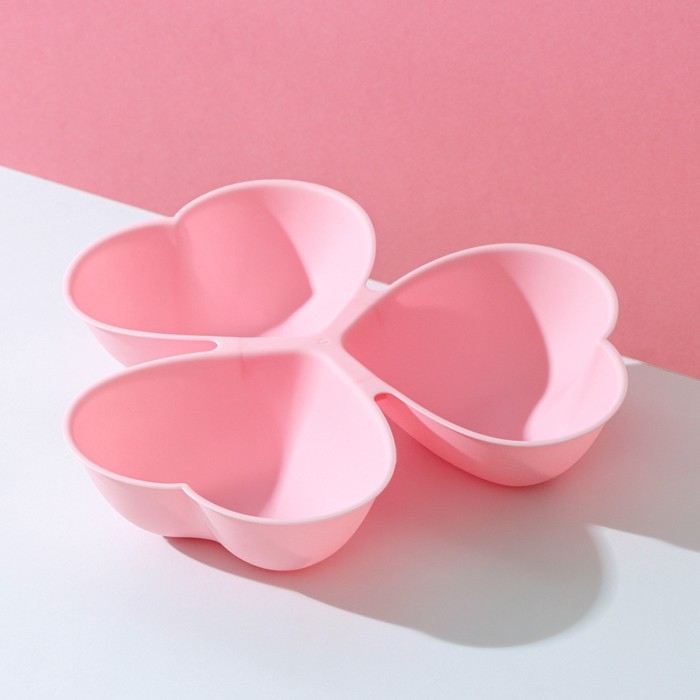 Менажница Доляна &laquo;Сердечки&raquo;, 3 секции, 23&times;21,5 см, цвет МИКС