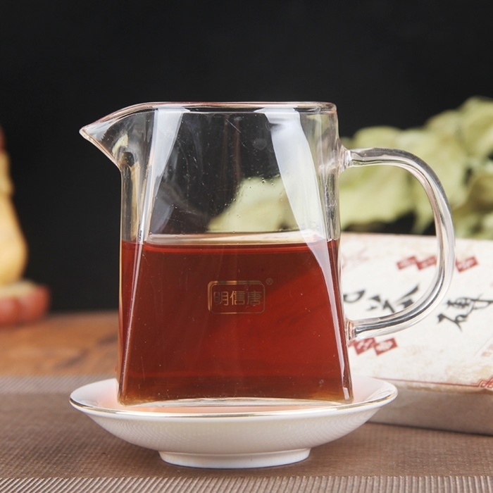 Китайский выдержанный черный чай Китайский выдержанный черный чай "Шу Пуэр. Состаренный", 200 г, 2021 г, Юньнань, кирпич