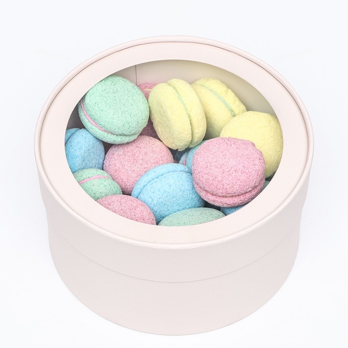 Подарочная коробка "Wewak" пудра, завальцованная с окном, 18 х 10 см