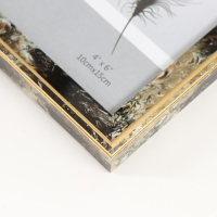 Фоторамка пластик 10х15 см "Перламутр с золотой рамкой" 12х17 см