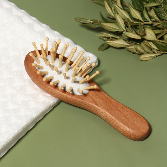 Расчёска-мини массажная, деревянная, 4 × 11,5 см, цвет «светлое дерево» Расчёска-мини массажная, деревянная, 4 × 11,5 см, цвет «светлое дерево»