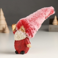 Сувенир полистоун "Дедушка Мороз в красном наряде и меховом колпаке, с сердцем" 6х4х17 см Сувенир полистоун "Дедушка Мороз в красном наряде и меховом колпаке, с сердцем" 6х4х17 см