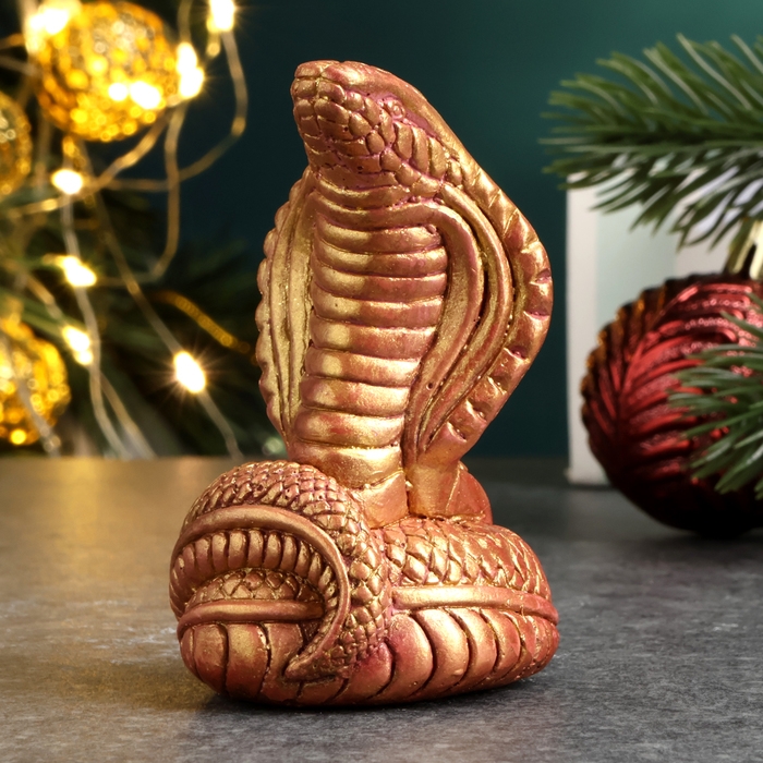 Новый год. Символ 2025. Фигура "Змея Кобра малая" бордовый с позолотой, 6х4х4см