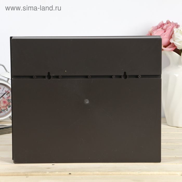 Ключница "Два волка" Венге  26,5х31,5х4,5 см