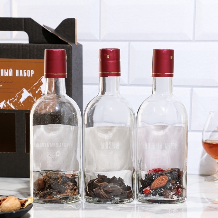 Подарочный набор бутылок по 0.5 литр Подарочный набор бутылок по 0.5 литр"КОНЬЯЧНАЯ СЕРИЯ №1" (Шоколад коньяк, виски, черри бренди) 95191