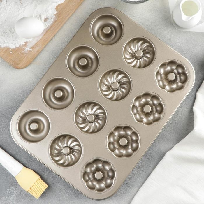 Форма для выпечки &laquo;Трио&raquo;, 35&times;26&times;2,5 см, 12 ячеек, с антипригарным покрытием, цвет золотой