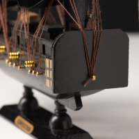 Корабль "Веселый Роджер", черные паруса, 24×6×22 см Корабль "Веселый Роджер", черные паруса, 24×6×22 см