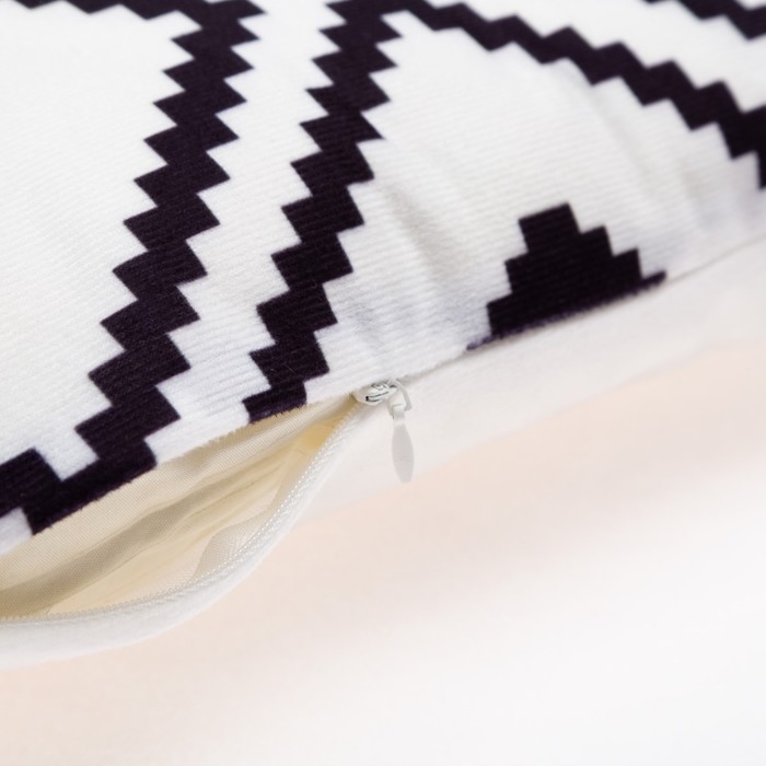 Наволочка декоративная Этель Геометрия «Графика» 40х40 см, велюр Наволочка декоративная Этель Геометрия «Графика» 40х40 см, велюр