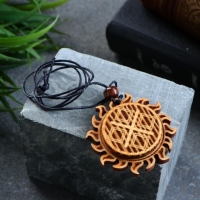 Оберег "Макошь" кедр, дарует мудрость и энергию Оберег "Макошь" кедр, дарует мудрость и энергию