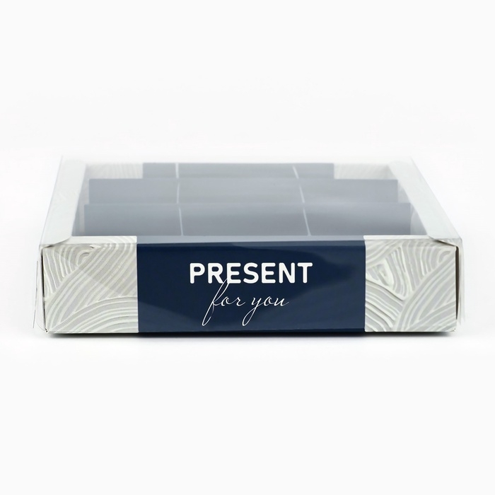 Коробка под 9 конфет с ячейками &laquo;Подарок&raquo;, 14,5 х 14,5 х 3 см