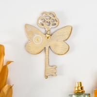 Панно интерьерное полистоун "Ключ с бабочкой" золото с белой патиной 10,5х0,7х15 см Панно интерьерное полистоун "Ключ с бабочкой" золото с белой патиной 10,5х0,7х15 см