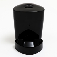 Умная автокормушка, контейнер 4 л, 2 кг сухого корма, функция записи голоса, черная Умная автокормушка, контейнер 4 л, 2 кг сухого корма, функция записи голоса, черная