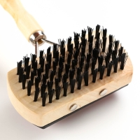 Двусторонняя щётка-пуходерка с деревянной ручкой, 10 Х 17 см Двусторонняя щётка-пуходерка с деревянной ручкой, 10 Х 17 см