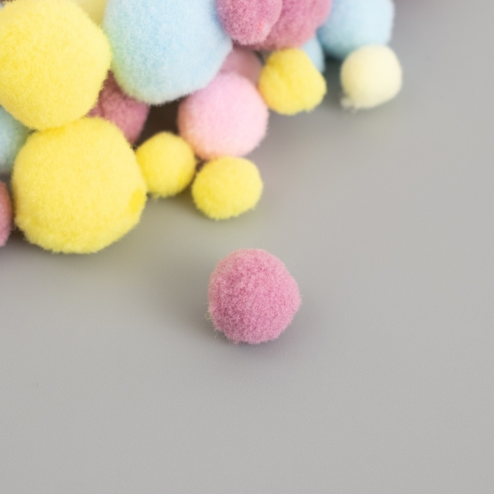 Декор для творчества Декор для творчества "Помпончики. Макаруны" d=1-3 см набор 135 шт