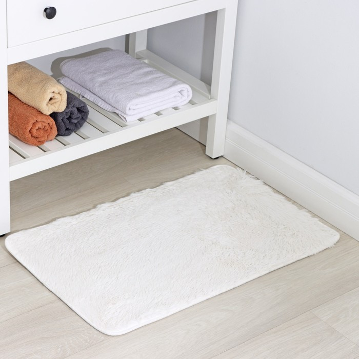 Коврик Доляна &laquo;Пушистик&raquo;, 49&times;79 см, цвет белый