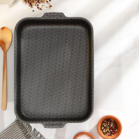 Противень «Хозяюшка», 23×30 см, h= 6 см, металлическая крышка, антипригарное покрытие, цвет бордовый Противень «Хозяюшка», 23×30 см, h= 6 см, металлическая крышка, антипригарное покрытие, цвет бордовый