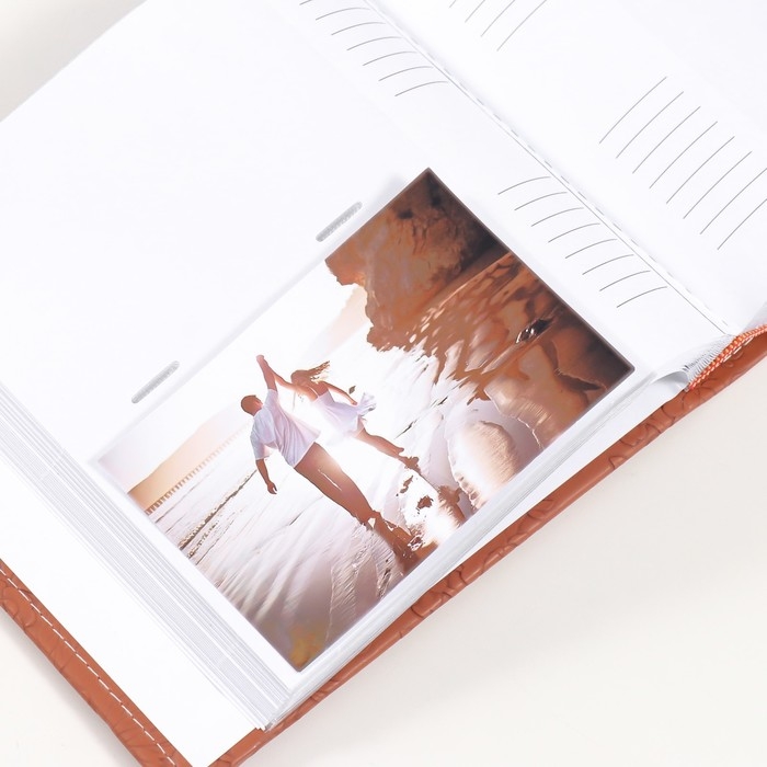 Фотоальбом на 200 фото 10х15 см кожзам "Цветочная текстура" бумажные листы коричневый 5х23х22 см   1