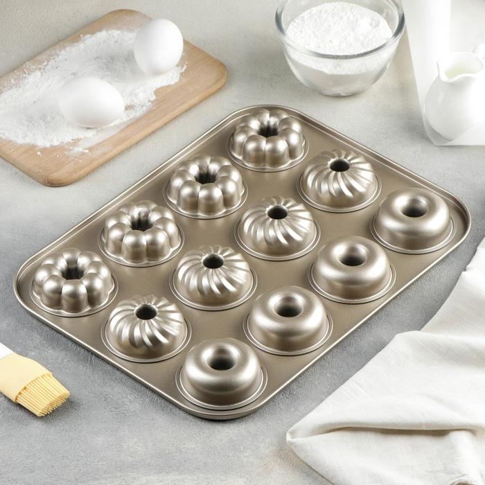 Форма для выпечки &laquo;Трио&raquo;, 35&times;26&times;2,5 см, 12 ячеек, с антипригарным покрытием, цвет золотой