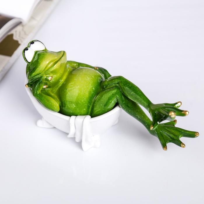 Сувенир полистоун лак "Лягуха в ванной" 9х18,5х10 см