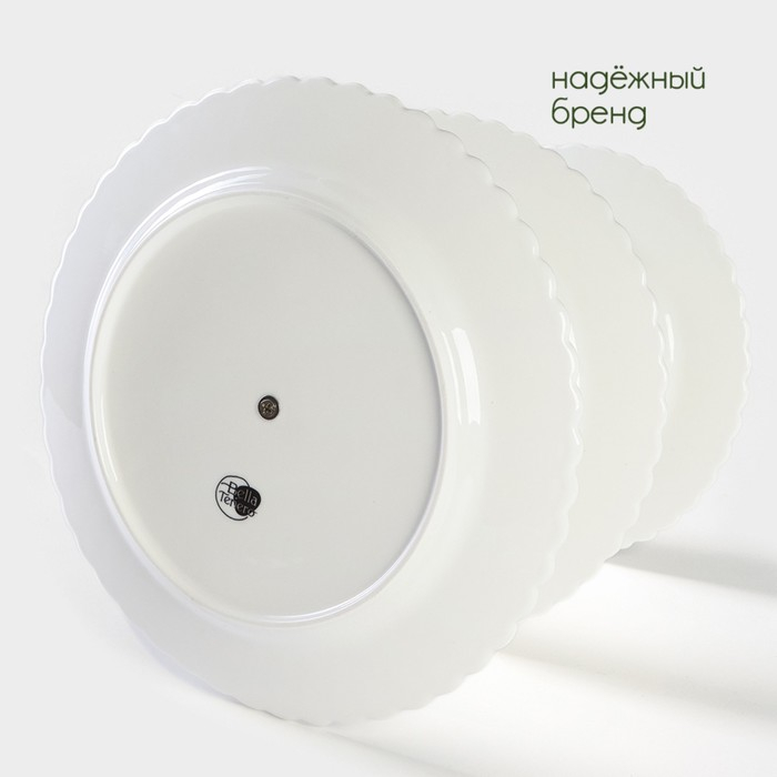 Блюдо фарфоровое 3-х ярусное BellaTenero, d=18/22/26 см, цвет белый Блюдо фарфоровое 3-х ярусное BellaTenero, d=18/22/26 см, цвет белый