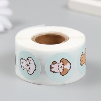 Наклейка бумага "Щенки" d=2,5 см 500 шт в рулоне 3х6,5х6,5 см