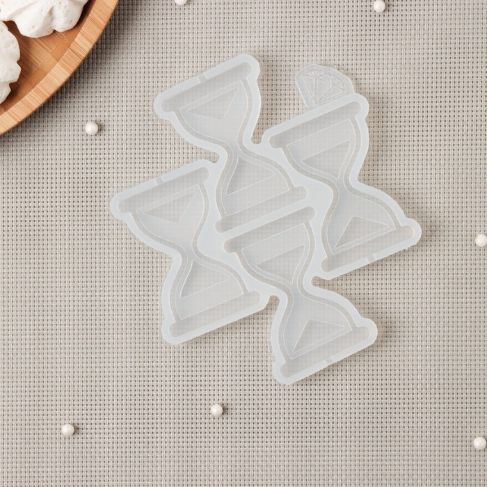 Силиконовый молд для леденцов и шоколада «Песочные часы», цвет прозрачный Силиконовый молд для леденцов и шоколада «Песочные часы», цвет прозрачный