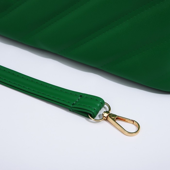 Сумка женская на клапане, цвет зелёный