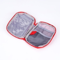 Косметичка на молнии, цвет красный Косметичка на молнии, цвет красный