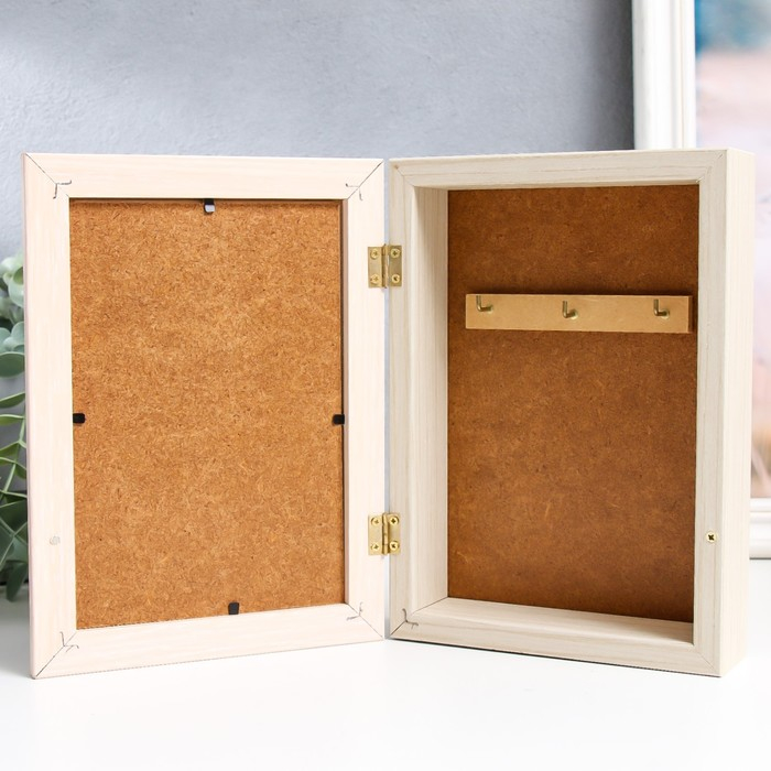 Ключница "Белые пионы" дуб молочный 15х21 см