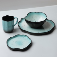 Салатник керамический неровный край «Синяя», 600 мл, 17 см, цвет синий Салатник керамический неровный край «Синяя», 600 мл, 17 см, цвет синий