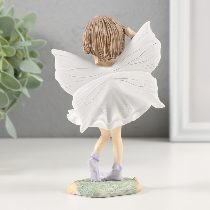 Сувенир полистоун "Малышка в белом с крылышками" 8,5х5х13 см
