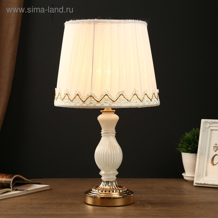 Лампа настольная "Милан" 1х40Вт Е27 золото-белый 24х24х43 см RISALUX