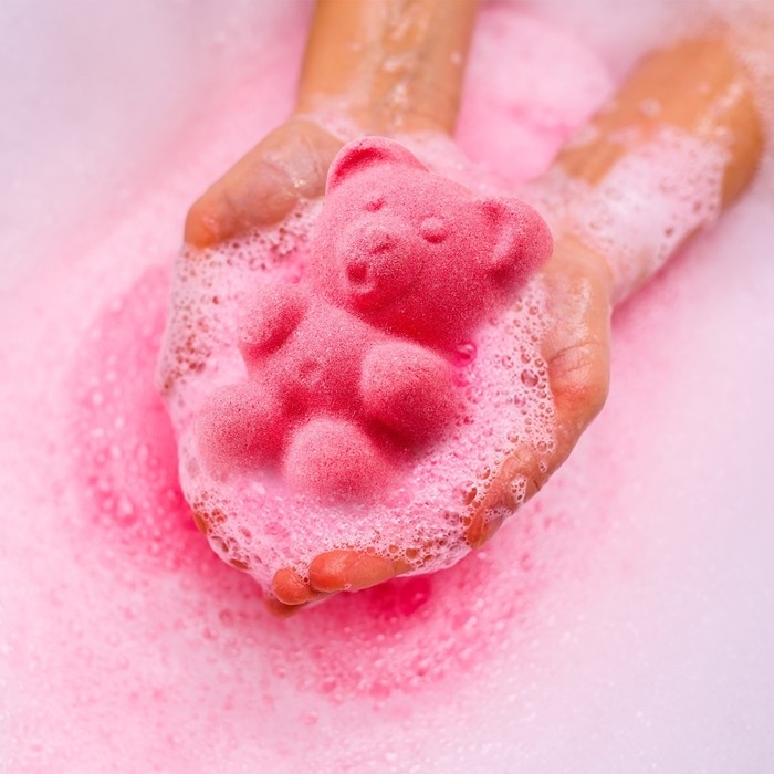 Бомбочка для ванны "Медвежонок" с ароматом хвойного леса, красная, 80 г