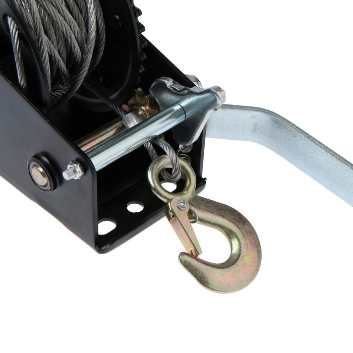 Лебедка ручная барабанная тяговая ТУНДРА, 1000 кг, металлический трос 10 метров Лебедка ручная барабанная тяговая ТУНДРА, 1000 кг, металлический трос 10 метров