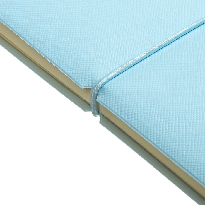 Ежедневник недатированный A5 136 листов deVENTE. Jane, мягкая обложка пвх, резинка, перфорация, ляссе, блок 70, голубой