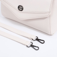 Сумка-мессенджер на магните, цвет белый Сумка-мессенджер на магните, цвет белый