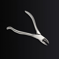 Кусачки педикюрные &laquo;Premium&raquo;, скрытая пружина, изогнутая ручка, 12,5 см, длина лезвия - 17 мм, цвет серебристый