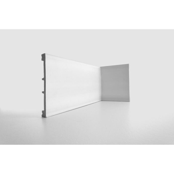 Плинтус пластиковый ударопрочный белый 122х12х2000мм Плинтус пластиковый ударопрочный белый 122х12х2000мм