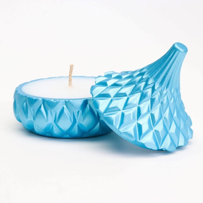 Свеча &laquo;Купол&raquo; в подсвечнике с ромбовидными гранями из гипса с крышкой, 8,5х8,5см, голубой